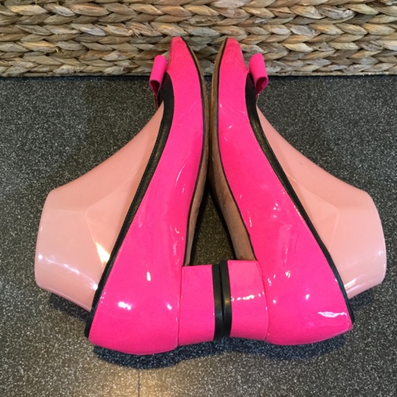 Kate Spade Pink Pointy Toe Shoes with Bow & Gold Accents - Picture 10 of 14
